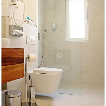 Lado * تروغير